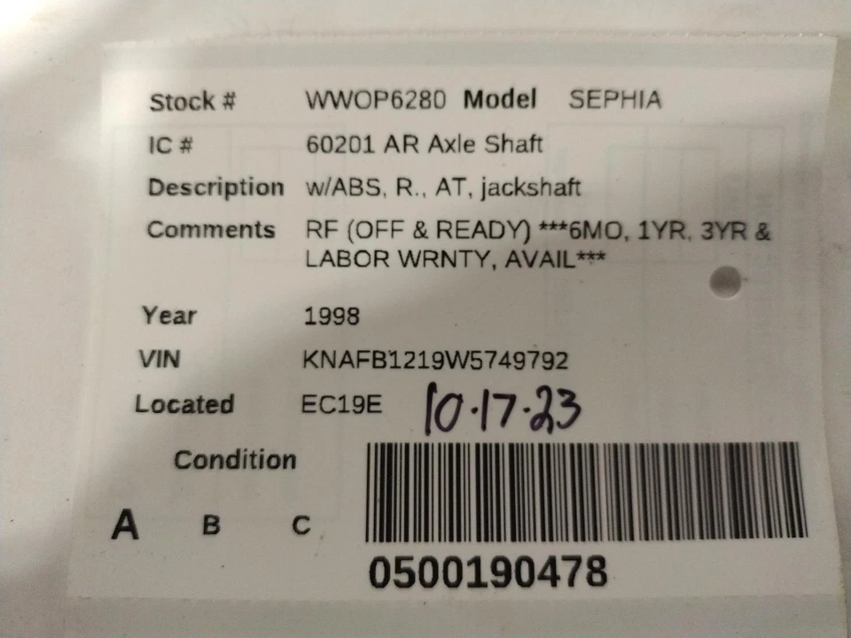 Eje de transmisión derecho usado se adapta a: Kia Sephia R. 1998 eje de gato AT hasta 12/09/00 Foto 4 de 4
