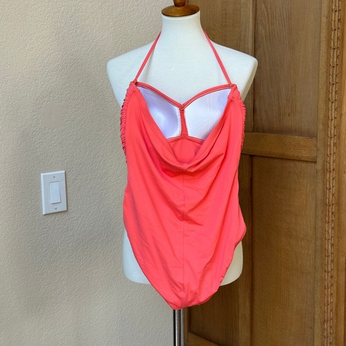 La Blanca Island 10 Goddess Bandeau One-Piece Swimsuit - Picture 4 of 10