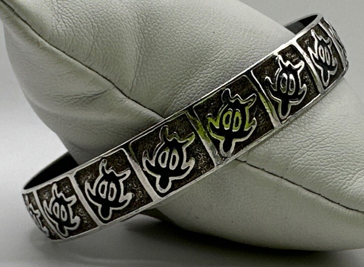 Sterling Silver Quilted Round Turtle Bangle Brace… - image 5