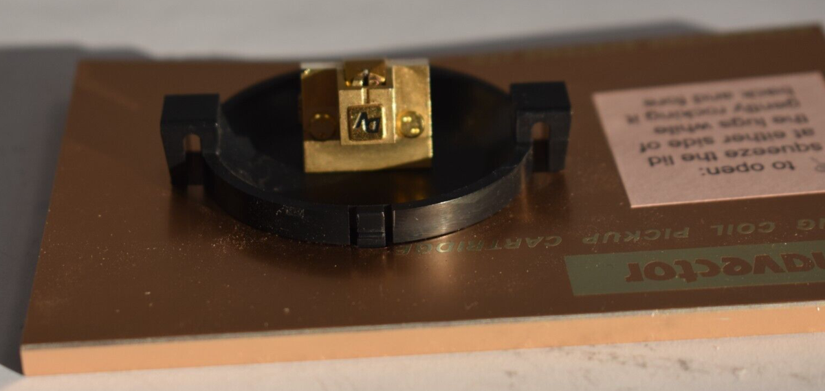 Dynavector Karat 17D3 Moving Coil Pickup Cartridge Low