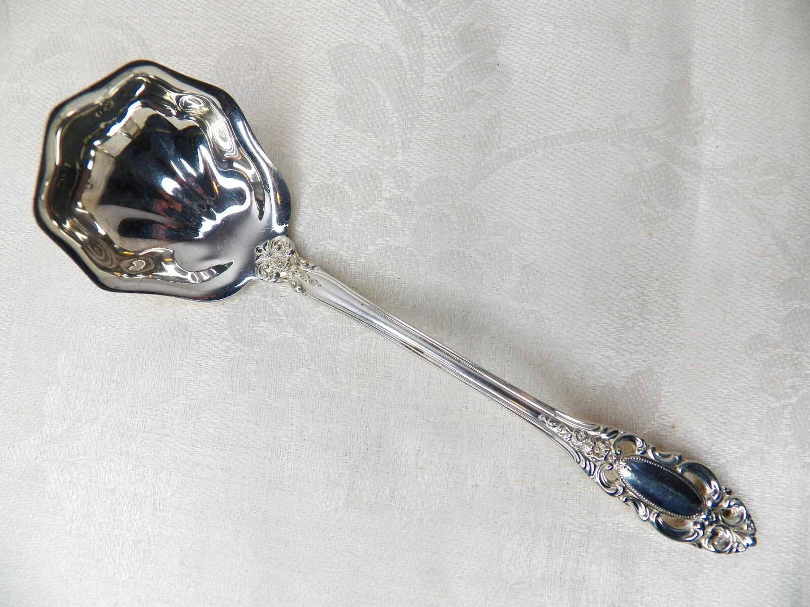TOWLE GRAND DUCHESS STERLING SILVER SAUCE LADLE 5 3/4" NO MONOGRAM