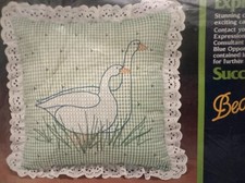 Pillow Spider Lace Kit 4111 Creative Expressions LACY COUNTRY GEESE 14 x 14"