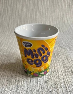 Cadbury Mini Eggs Becher - Easter Edition - buntes Design