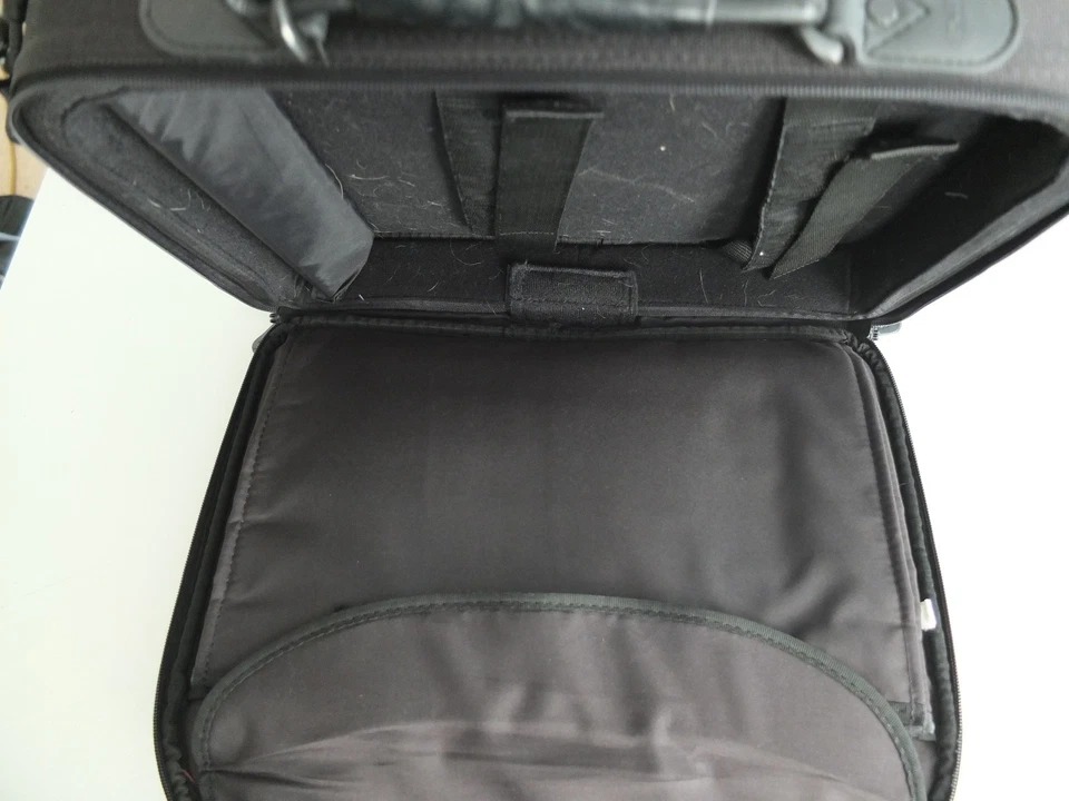 Estuche de transporte para computadora portátil Dell de 17 pulgadas con correa para el hombro Foto 2 de 4