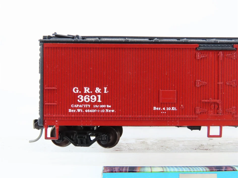 Frigorífico de madera Athearn GR&I Grand Rapids e Indiana 40' escala HO #3691 Foto 2 de 4