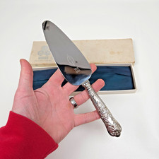 Vintage Viners Queen’s Pattern Cake Slice – Sterling Silver Handle Boxed