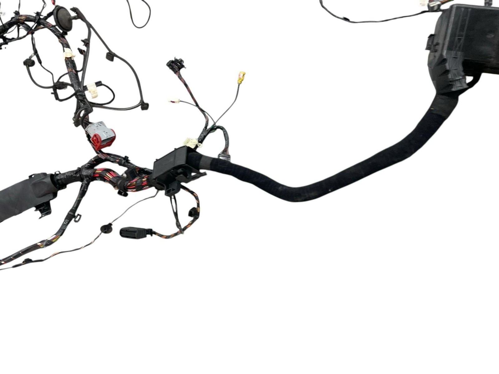 2017-2024 MASERATI LEVANTE 3.0L BODY WIRE HARNESS 0670105913010348