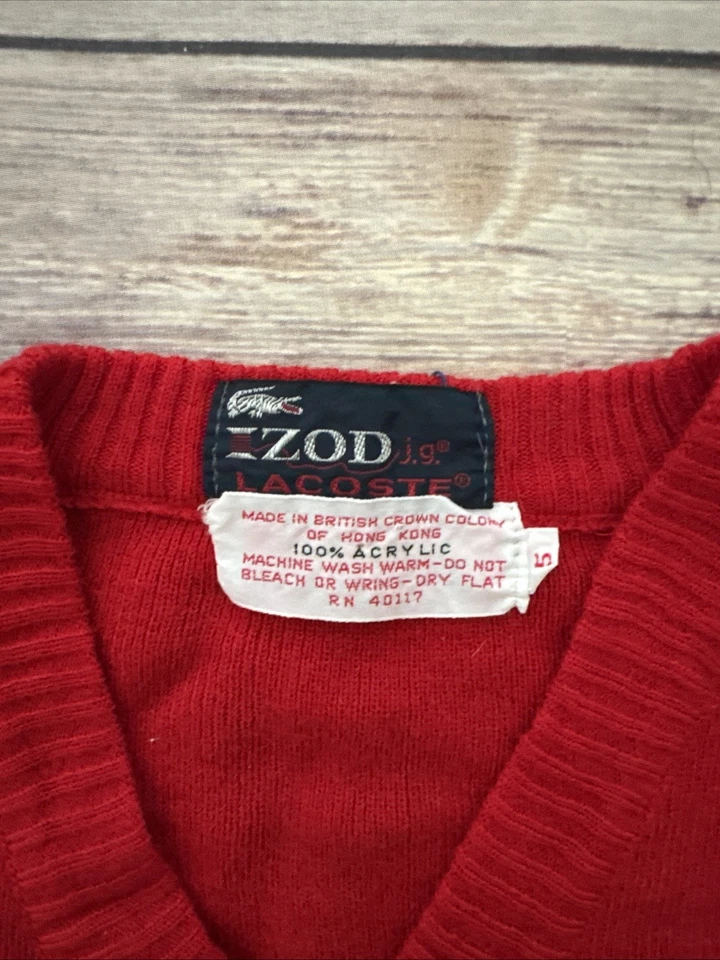 DE COLECCIÓN Suéter Lacoste Niños 5 Rojo Izod Años 70 80 Cárdigan Cocodrilo EE. UU. Rayas Foto 4 de 4