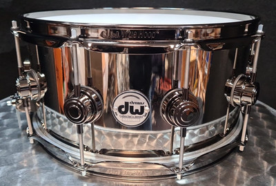 DW Collectors USA 14x6,5'' Zoll Snare Drum Brass Nickel Hardware DRVK6514SVN NEU