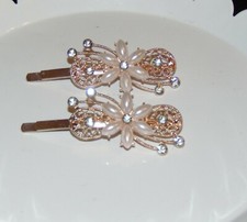Set of 2 Beautiful Gold Tone Rhinestone Pearl Design Hair Clips