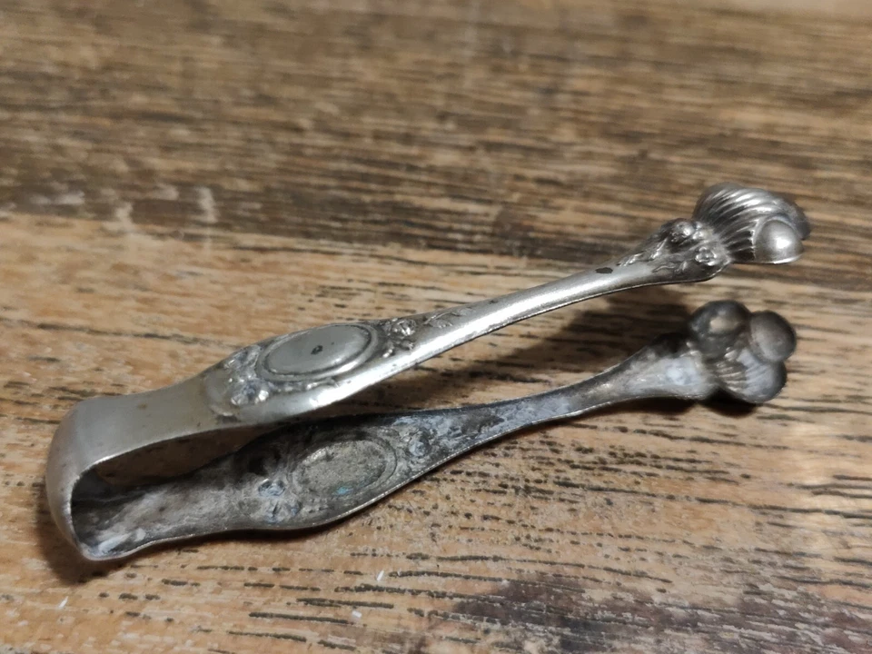 Bambola Vintage Accessori / pince à sucre Metallo Argento / 7,5 CM - Immagine 3 di 4