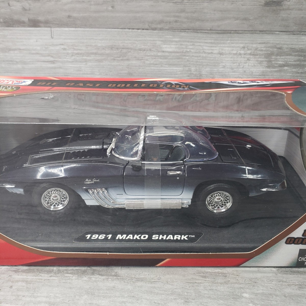 シボレー マコ シャーク　Chevrolet Mako Shark 1/18 Motor Max Corvette Mako Shark ZL-1 With Bubble Top 1:18 Scale New