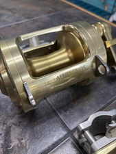 Aluetecnos Albacore 30wide 2 Speed Lever Drag Reel