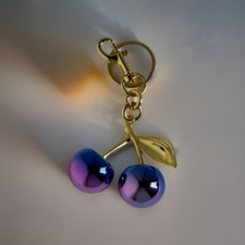 Bolso Cereza Iridiscente Espejado Dije Llavero Herrajes Dorados + Bolsa para el Polvo de Terciopelo