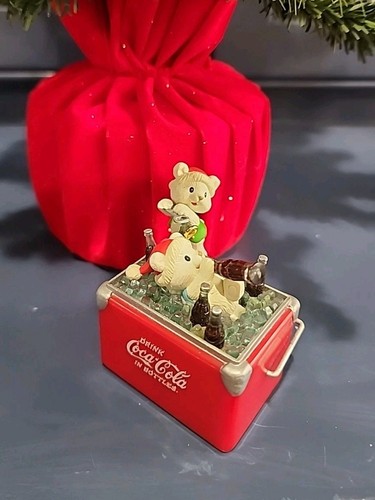 Enesco I Can Bear-ly Wait For A Coca-Cola 1994 adorno de oso de Navidad - Imagen 2 de 8