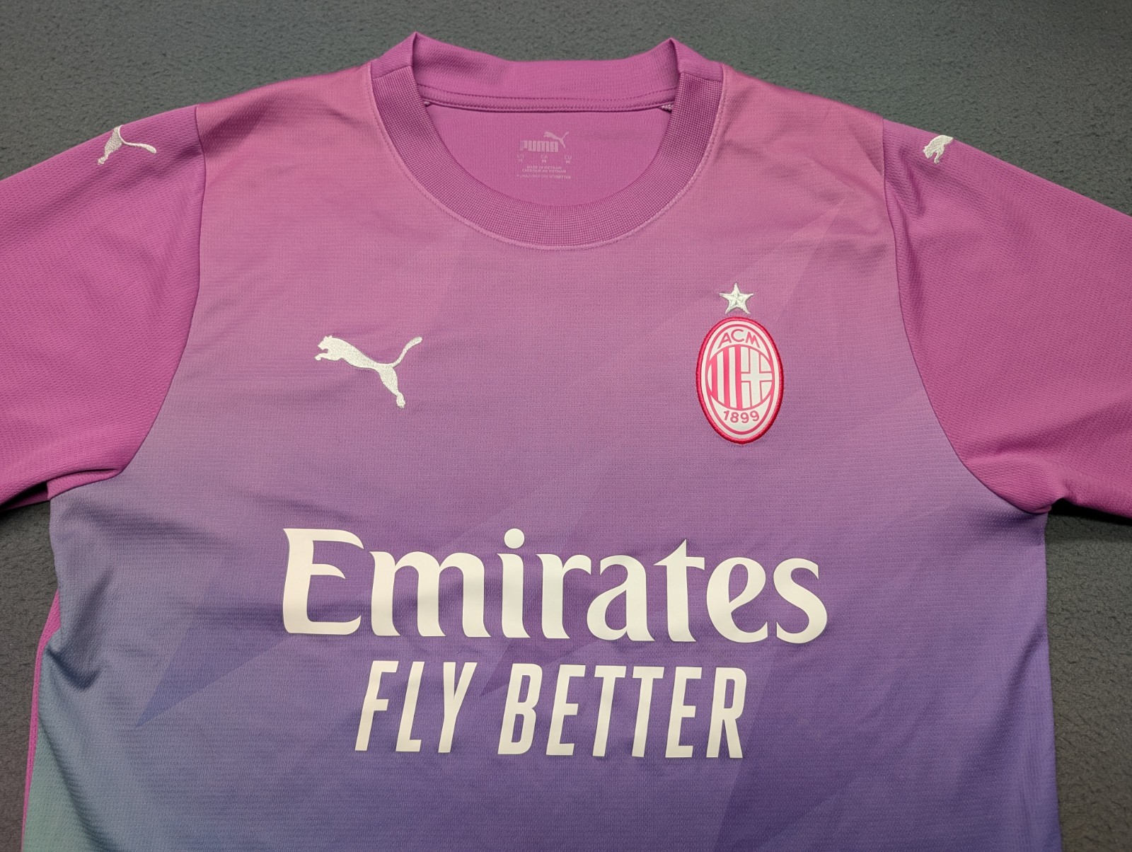 Puma AC Milan 23/24 Third Jersey Soccer Football Men's Size Medium thumbnail 3