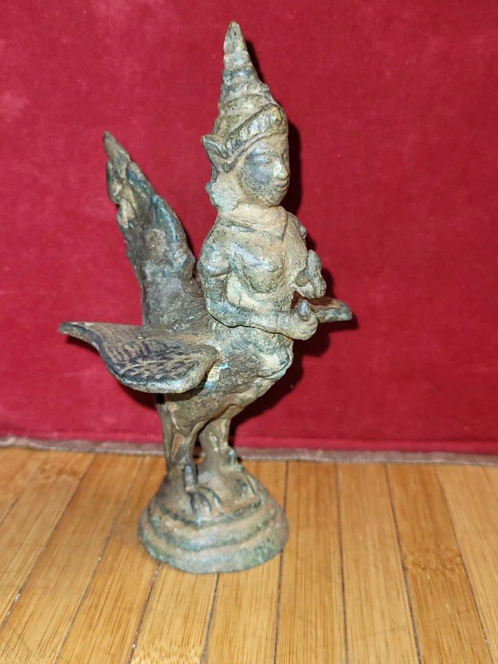 ESTÁTUA ANTIGA TAILANDESA ASIÁTICA BRONZE 5,5×3×3,5" BUDA ANJO TEPPANOM DIVINDADE.OBO - Imagem 2 de 4