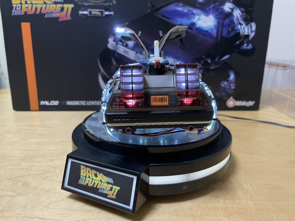 kids logic Back To The Future PartII 1/20 Magnetic Floating