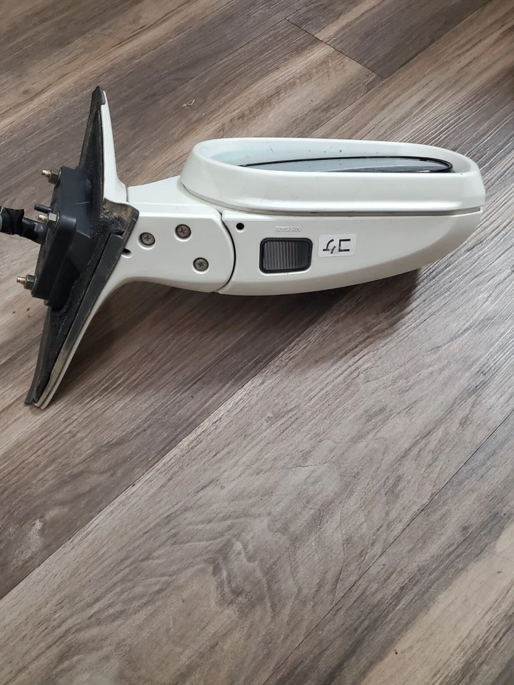 英菲尼迪Q45镜子 — 第 2/4 张图片