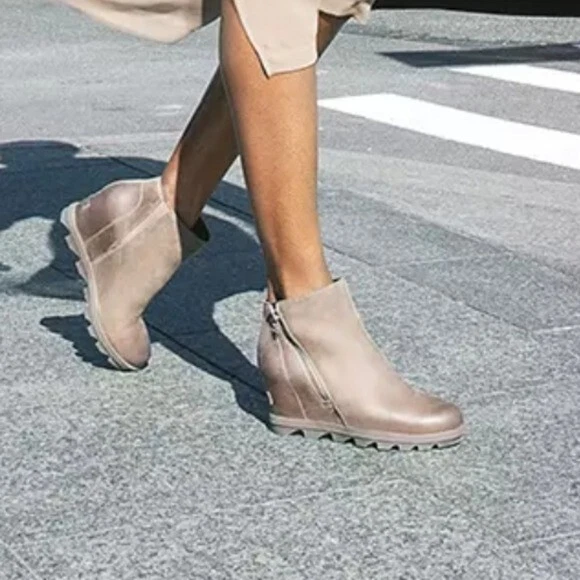sorel joan of arctic ankle leather wedge shoes boots