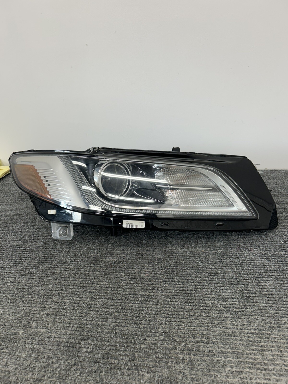 2017 2018 Lincoln CONTINENTAL Right Passenger Headlight Headlamp 