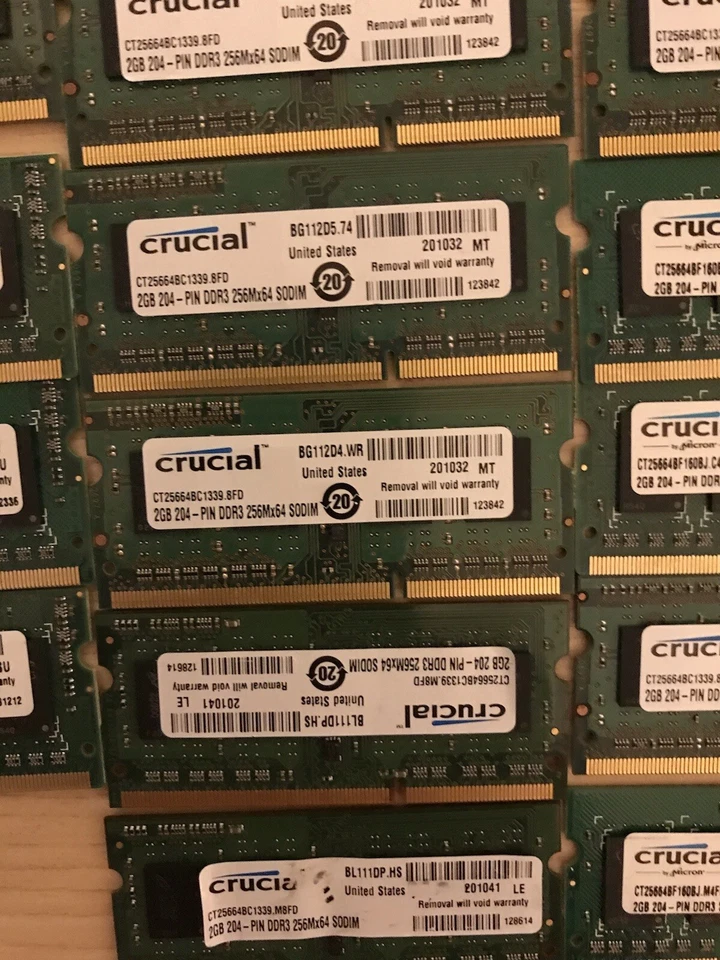 Lots of 20 Crucial 2GB 204-PIN DDR3 256Mx64 SODIM Laptop Memory CT25664BC1339 - Image 3 of 4
