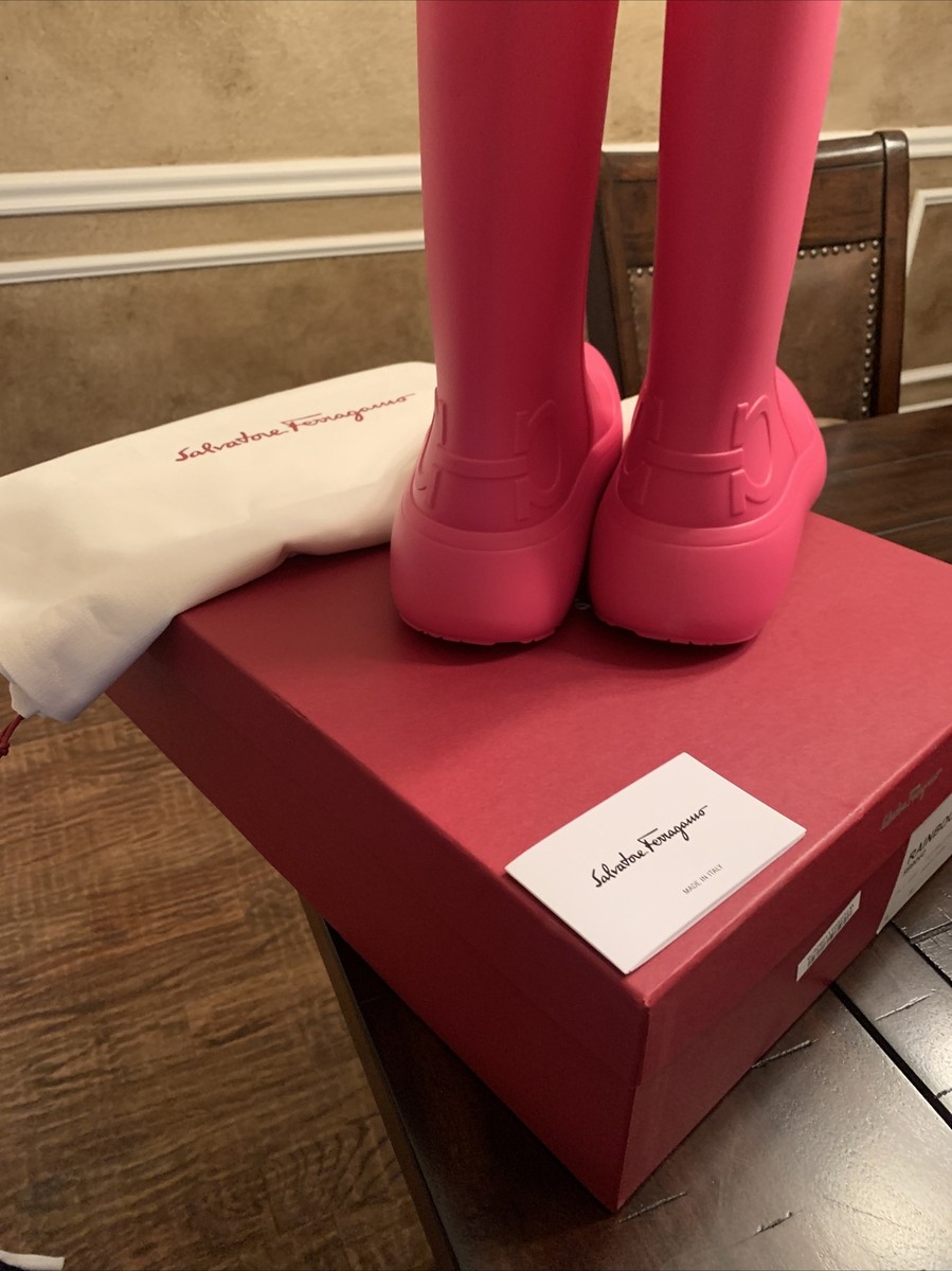 FERRAGAMOフェラガモRainboot Gancini Logo Ankle Bootsブーツ SALVATORE FERRAGAMO Gancini Logo Rain Boots, NWT Retail$630