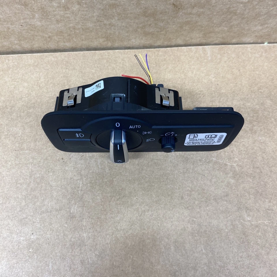 Interruptor de control del faro del tablero izquierdo VOLKSWAGEN TOUAREG 2011-2017 7P6941431AC OEM Foto 2 de 4