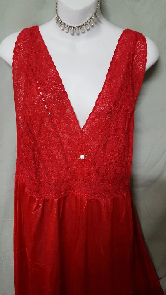 Conjunto de bata camisón rojo Amoureuse corpiño de encaje sexy largo de nailon mediano 38" busto Foto 4 de 4