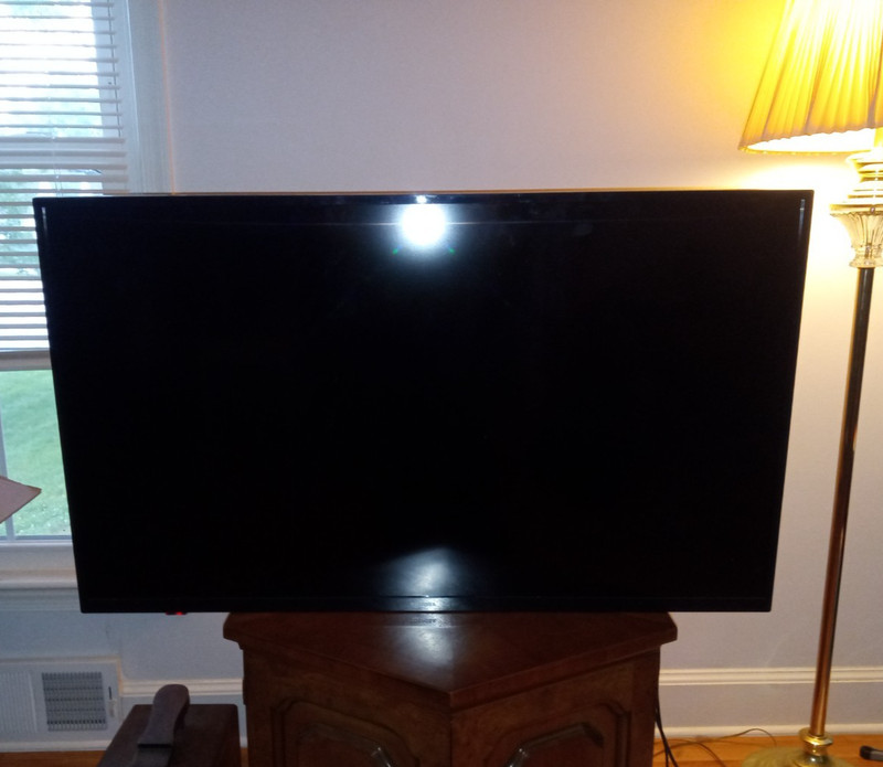 Toshiba 43" FHD LED LCD Smart Fire TV w/ Wall mount