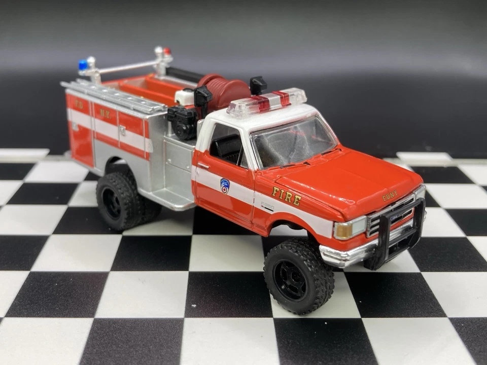 1987 Ford F-350 Mini Pumper FDNY Fire Truck Lifted 4x4 1/64 Diecast Custom - Image 2 of 4