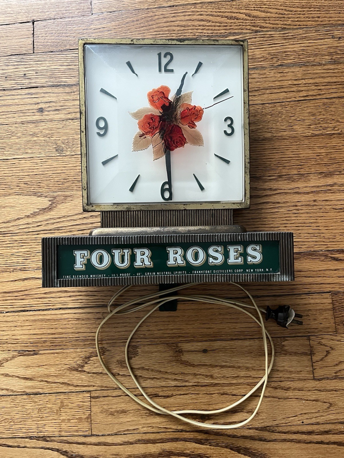 Vintage Four Roses Whiskey Advertising Clock