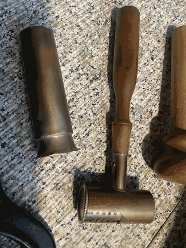 LARGE Lot of Antique lot of reloading tools, bullet molds, measure, handmade box - Picture 5 of 15