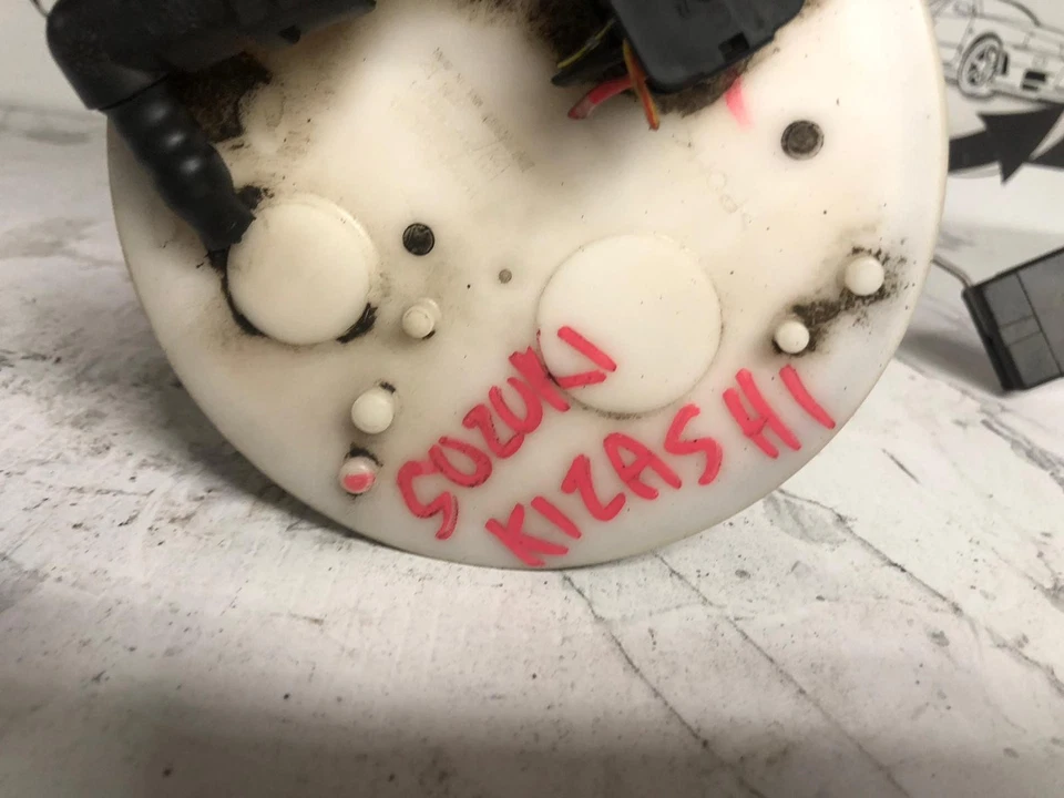 - Suzuki Kizashi Fuel Pump - image 2 of 3
