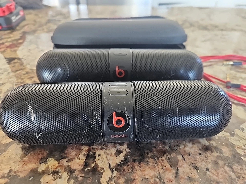 批量 2 件 Beats Pill 无线蓝牙扬声器 黑色 * * 未测试 * 80513 — 第 2/4 张图片