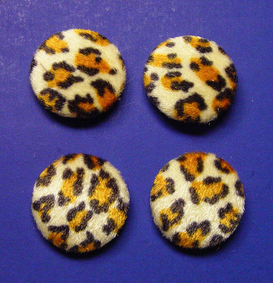 4 animal print velour covered buttons 7/8'',instantly adds prowness to any outfit
