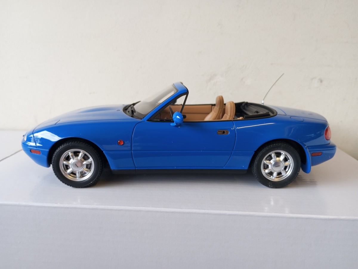 OTTO MODELS - MAZDA MX-5 NA - 1:18 SCALE RESIN MODEL CAR - OT934