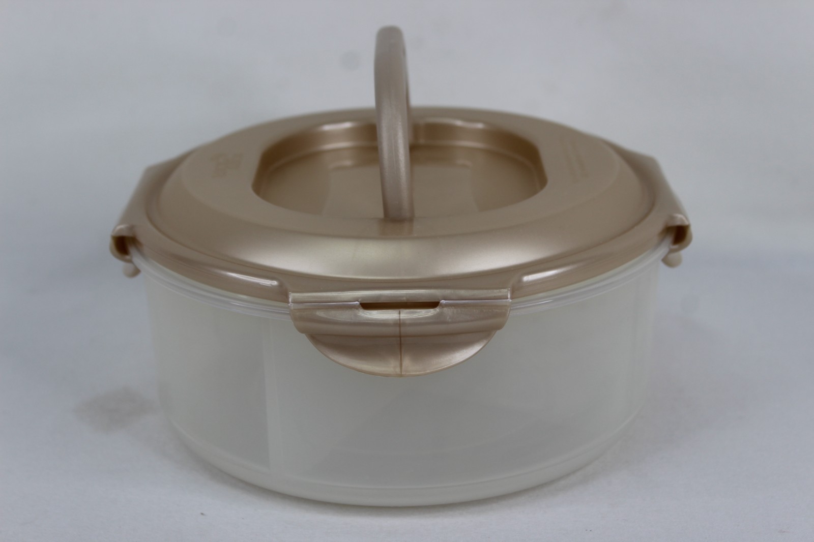 Lock & Lock Round Divided Food Storage Container w/Handle on Lid 2.1 L 71 oz NEW