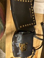 Michael Kors Medium Messenger Hand Bags (2)