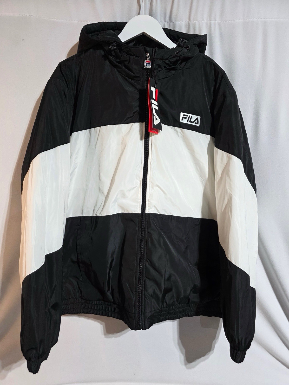 Giacca a vento FILA Taylor Color Blocked XL nero bianco con cappuccio nuova con etichetta