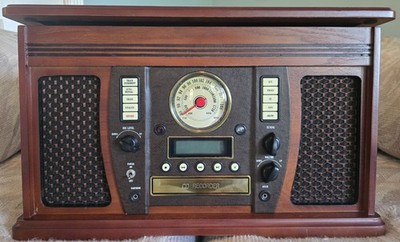 Innovative Technology Wooden Music Centre w/Recordable CD Player Model: ITVS-750