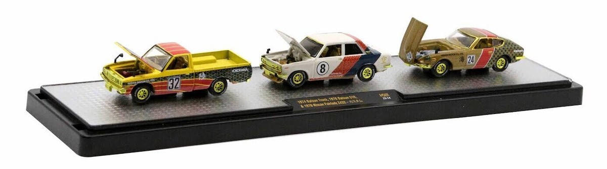 M2チェイス 1/64 ダットサン クリスマス仕様 ２台セット チェース M2チェイス 1/64 ダットサン クリスマス仕様 2台セット