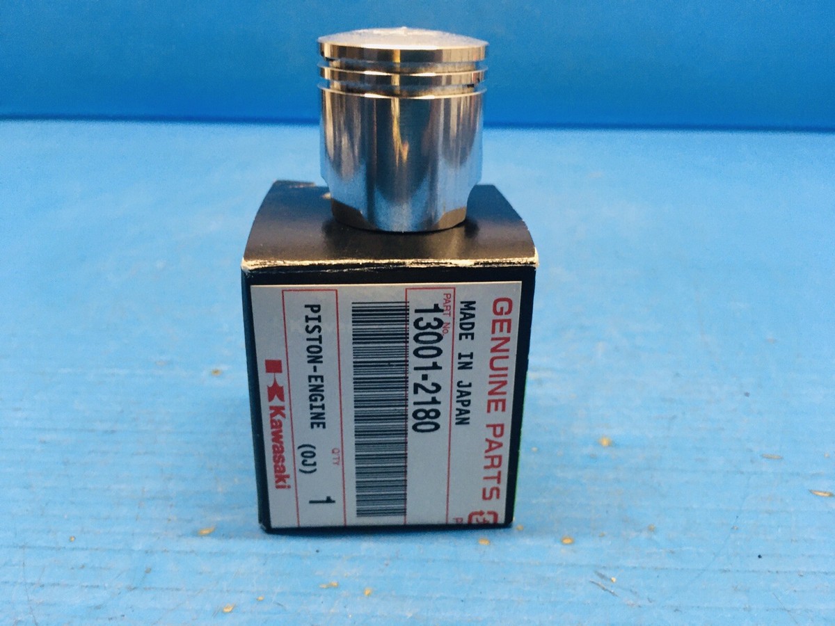 OEM KAWASAKI HEDGE TRIMMER PISTON 13001-2180 --------FREE SHIPPING