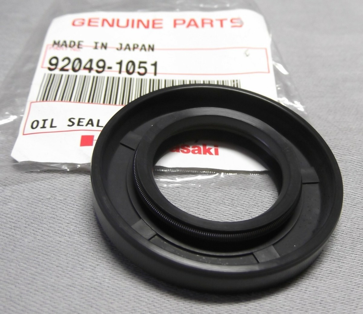 Kawasaki Genuine Kx250 Kdx250 Crank Shaft Seal 92049-1051 NOS for