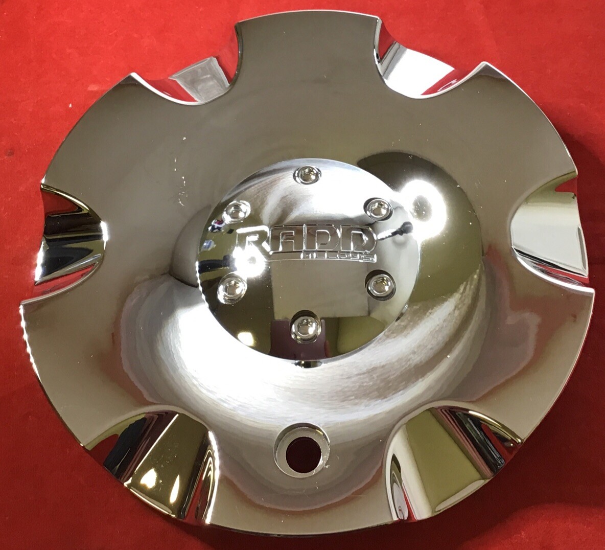 ONE USED RADD ALLOY CENTER CAP # C-RAD220-C CHROME WHEELS CENTER CAP 8576