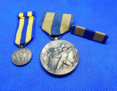 WWII U.S. NAVY EXPEDITIONS FULL SIZE ~ MINI MEDAL & UNIFORM RIBBON 3 PIECE  SET | eBay