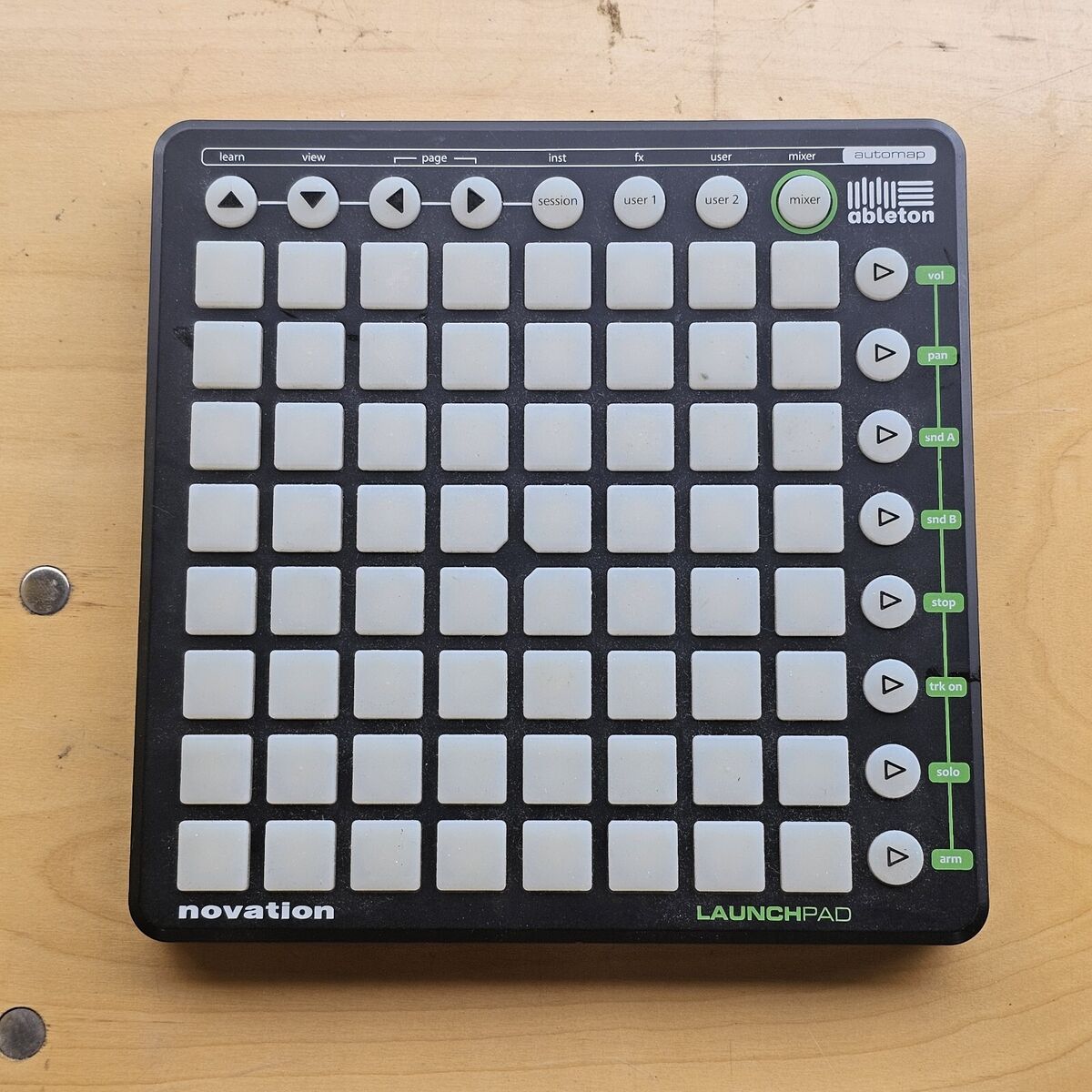 Novation Launchpad NOVLPD01 Original Backlit Ableton Live Novation Launchpad NOVLPD01 Original Backlit Ableton Live