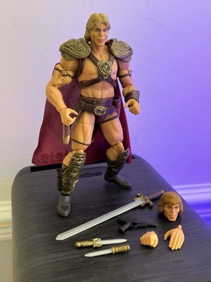 Masterverse Deluxe Masters Of The Universe He-Man & Skeletor - Image 1 of 4