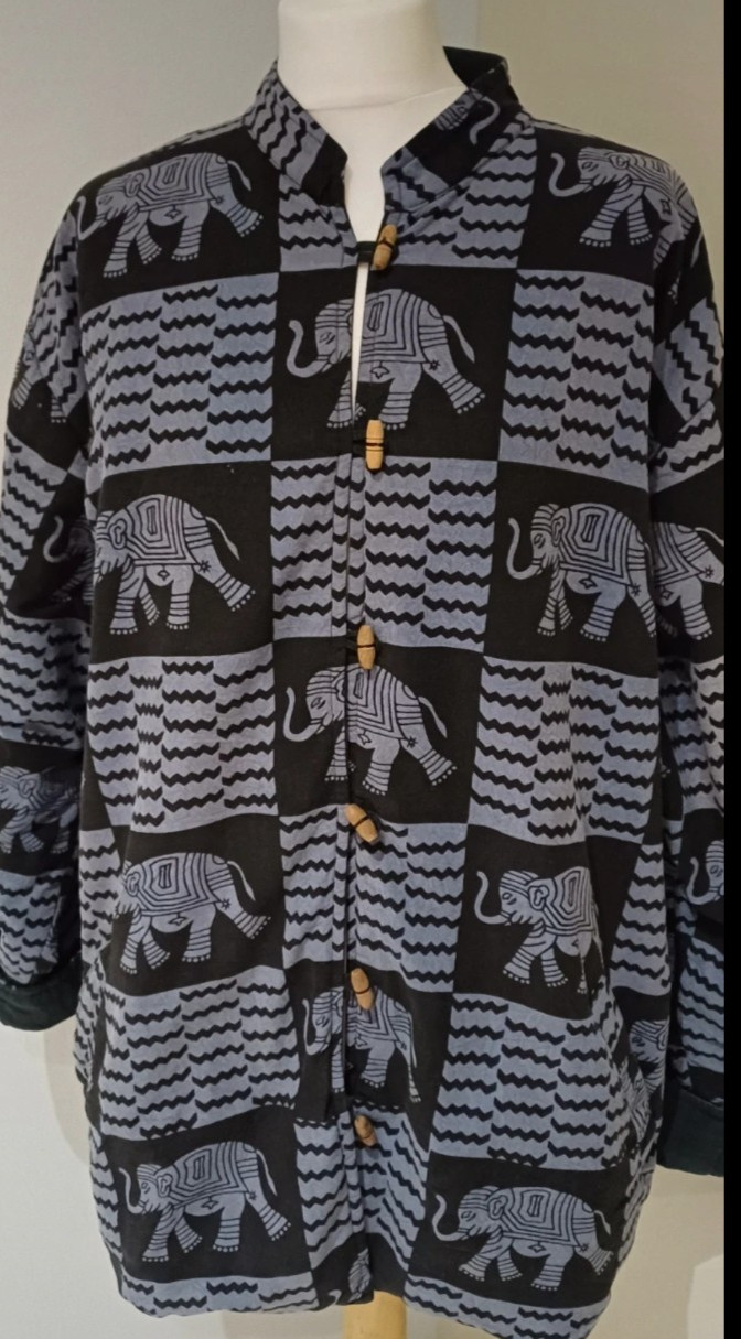 Vintage Silver Stream Elephant Pattern Cotton Bla… - image 1