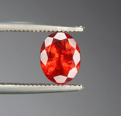 BEST 1.6ct VVS Vivid Red Garnet Unheated Natural Earth Mined Faceted Oval